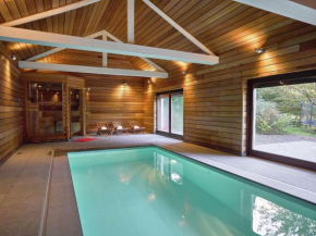 Luxurious villa in Stoumont with sauna